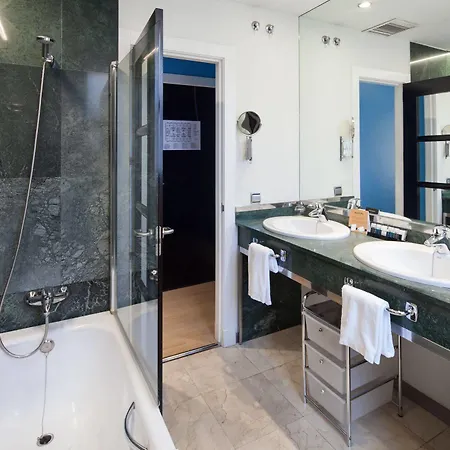 Mariposa Hotel 4*