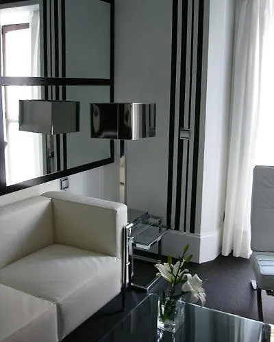 马拉加马里波萨酒店 酒店