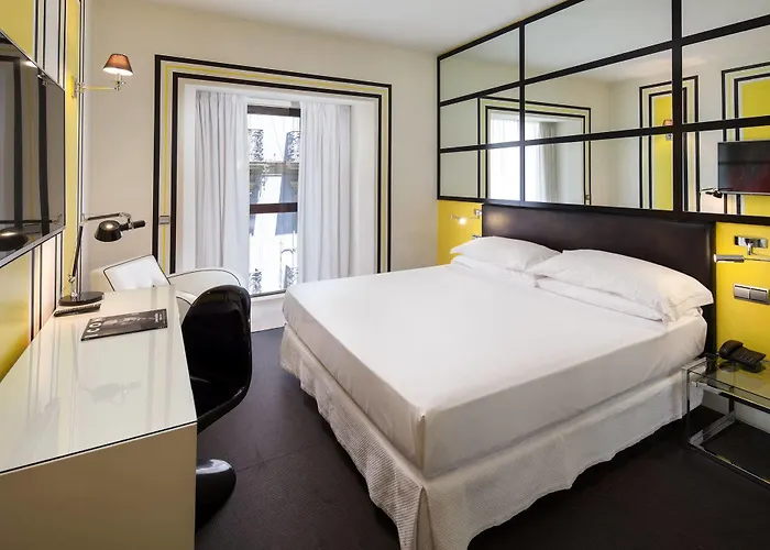 马拉加马里波萨酒店 4*